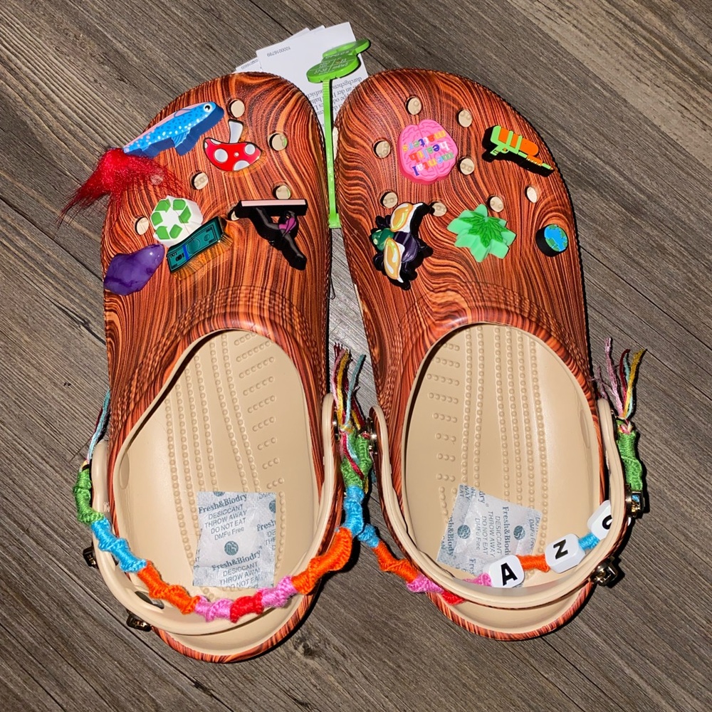 SZA Crocs